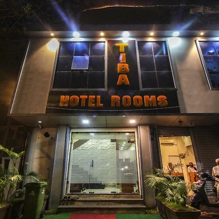 מומביי Tiba Hotel מראה חיצוני תמונה