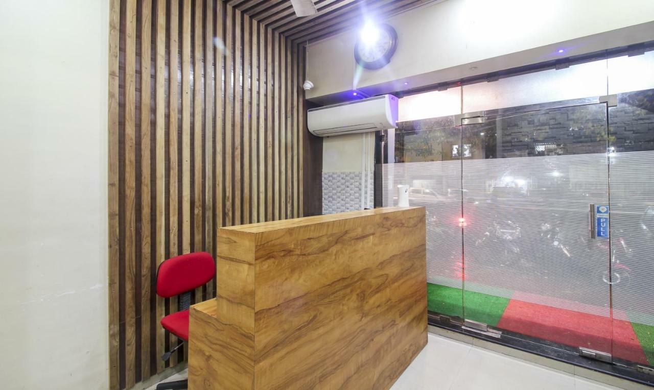 מומביי Tiba Hotel מראה חיצוני תמונה
