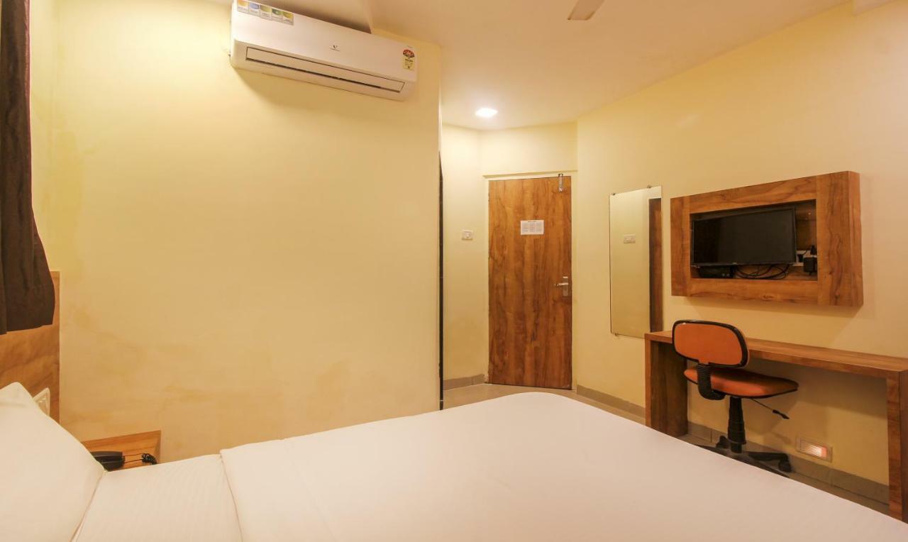 מומביי Tiba Hotel מראה חיצוני תמונה