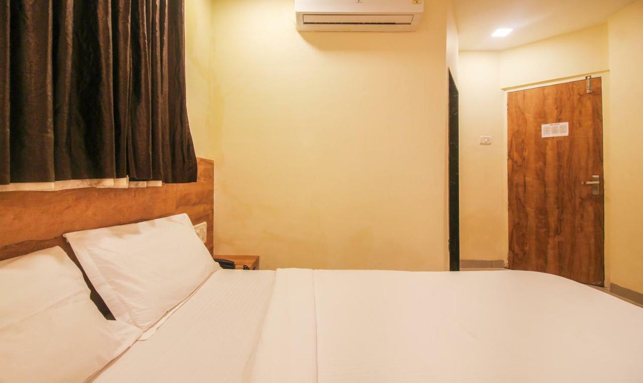 מומביי Tiba Hotel מראה חיצוני תמונה