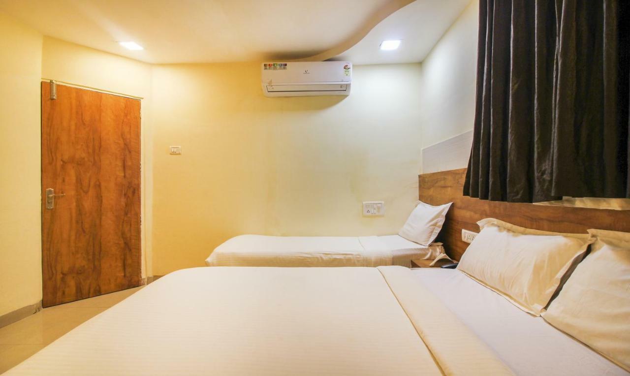 מומביי Tiba Hotel מראה חיצוני תמונה