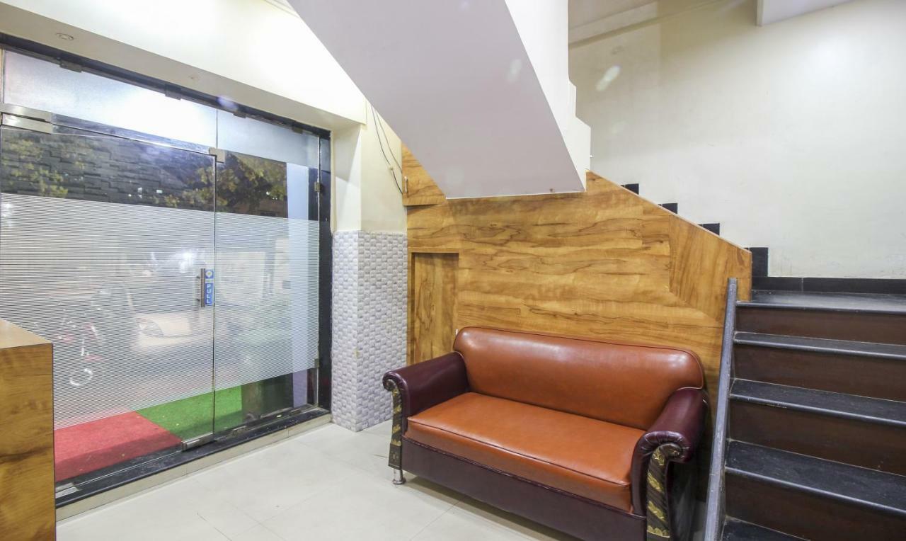 מומביי Tiba Hotel מראה חיצוני תמונה